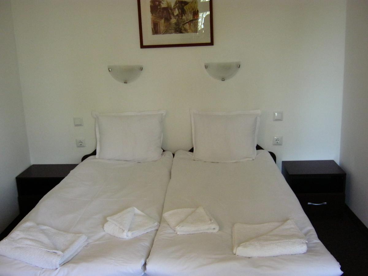Motel Koziyat Rog Malko Tŭrnovo Esterno foto